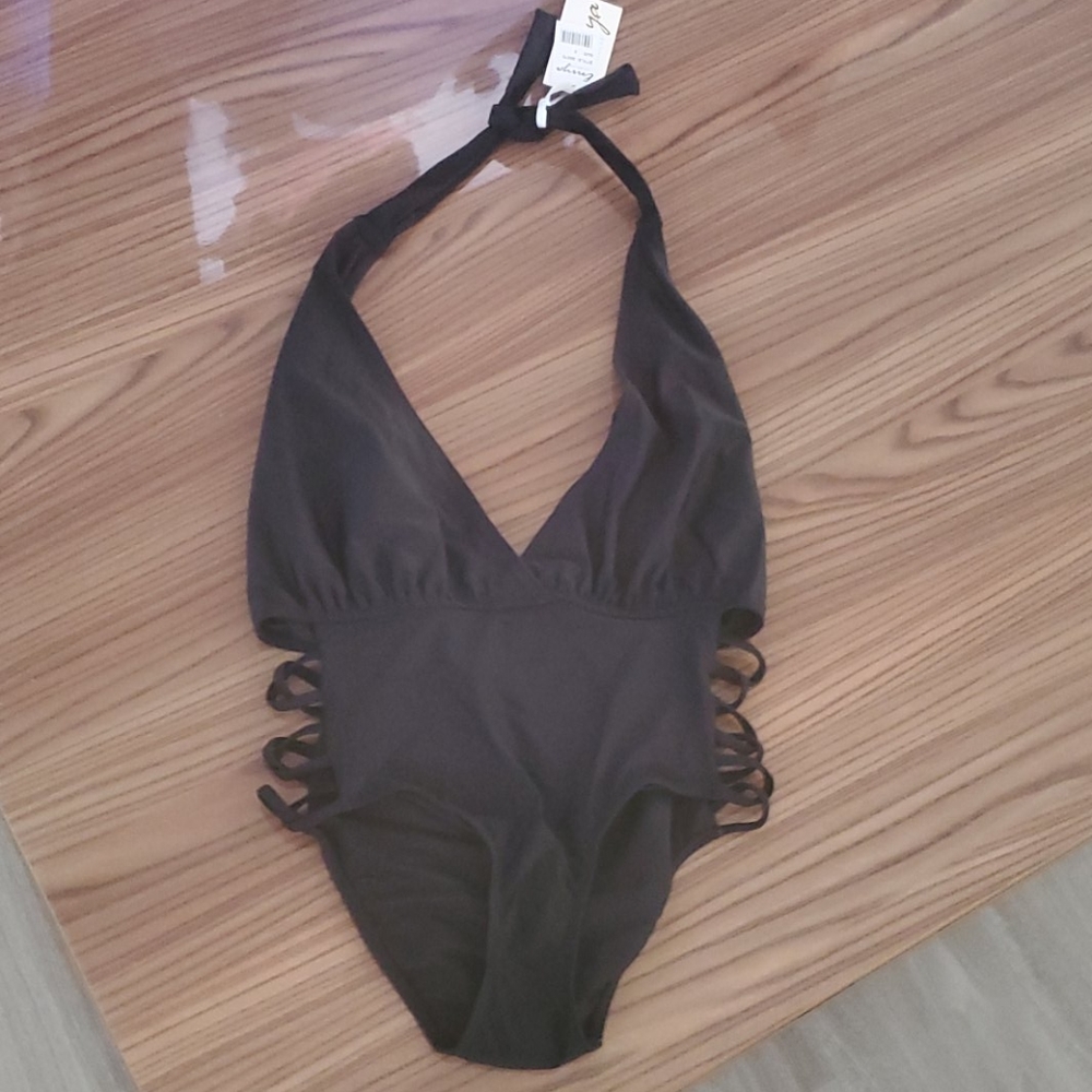 One piece swimsuit